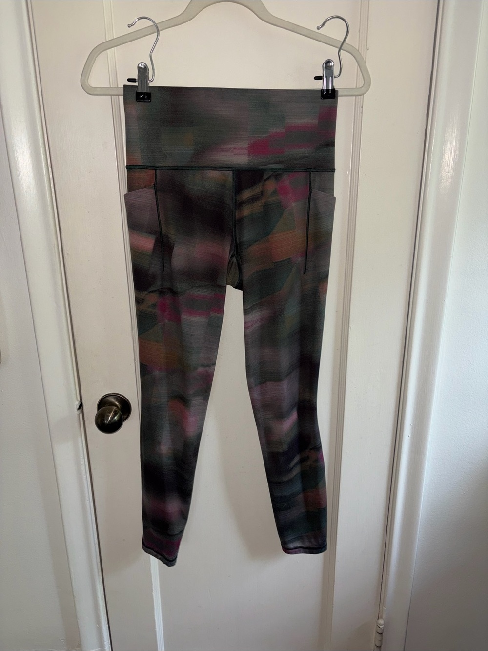 Athleta Women's Salutation Stash High Rise leggings